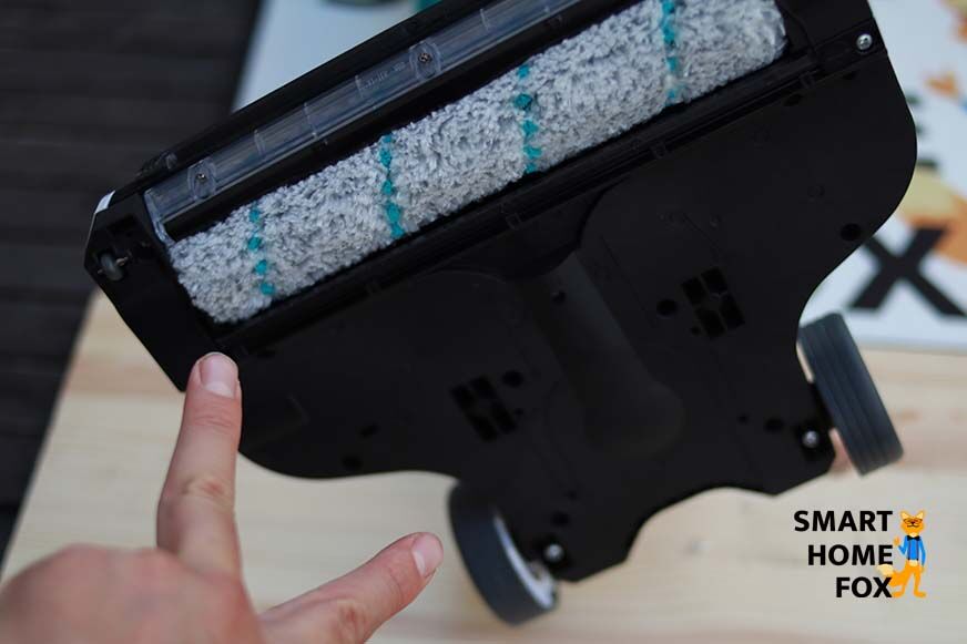 Leifheit Regulus Aqua PowerVac: Rollen an der Unterseite der Bürste